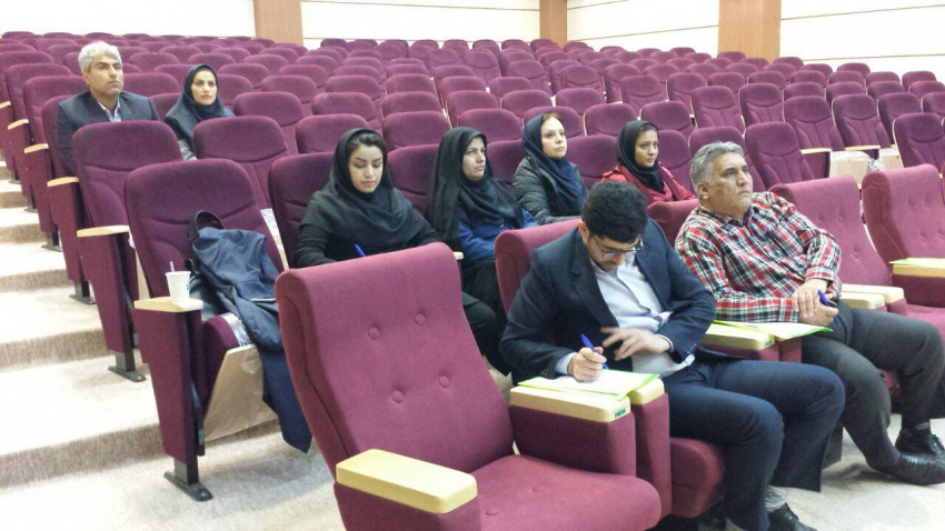کارگاه آموزشی «کارآفرینی»  در دانشگاه جامع علمی- کاربردی استان با حضورمسئولین دفاتر کارآفرینی مراکز برگزار شد.